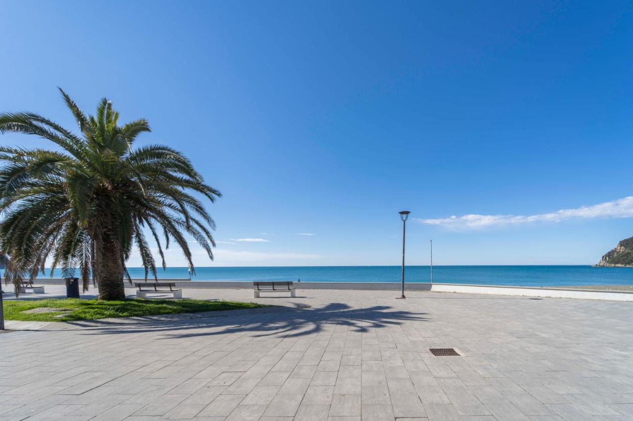 セストリ・レヴァンテ105 - La Casa Di Jacopo, Fronte E Vista Mare In Centro A Riva Trigoso, 20 Metri Dalla Spiaggiaアパートメント エクステリア 写真