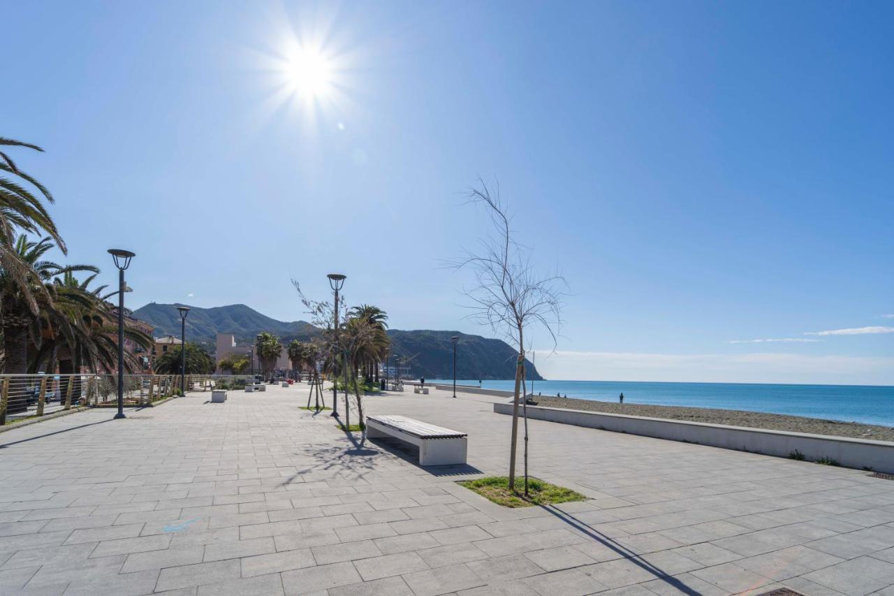 セストリ・レヴァンテ105 - La Casa Di Jacopo, Fronte E Vista Mare In Centro A Riva Trigoso, 20 Metri Dalla Spiaggiaアパートメント エクステリア 写真